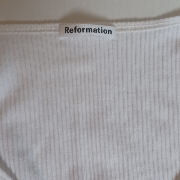 Reformation Long Sleeve Plunge V Button Down Top - Picture 5 of 5